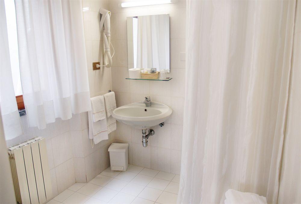 Gemini Camere E Suites Гроссето Экстерьер фото